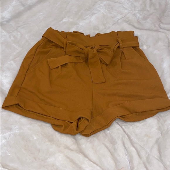 Fashion Nova Pants - Tan/Brown Shorts 🤎